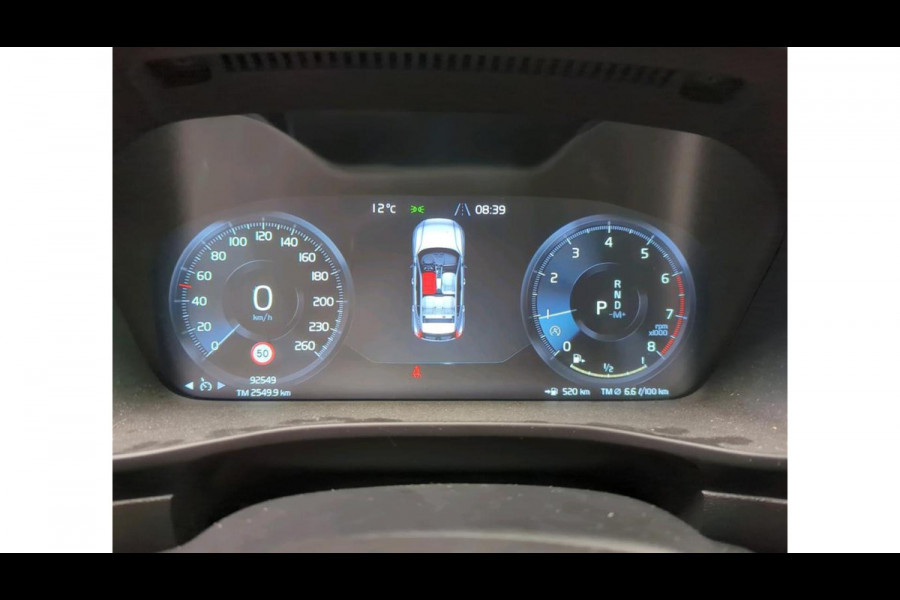 Volvo XC40 1.5 T2 Momentum NL-AUTO | TREKHAAK | STOEL VERWARMING