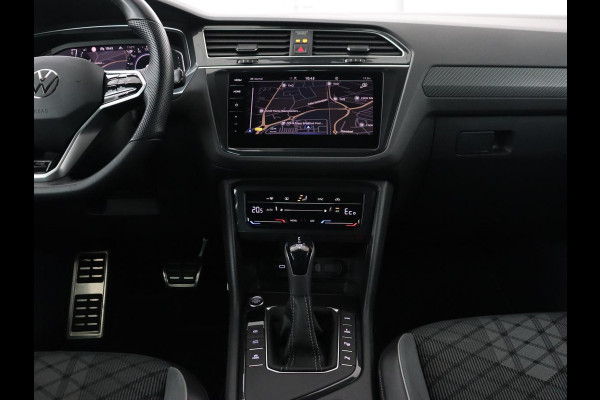 Volkswagen Tiguan 1.4 TSI eHybrid R Line | Trekhaak | Matrix LED | Carplay | Adaptive cruise | Park Assist | Navigatie | Keyless | Virtual Cockpit | Parkeerhulp | PHEV | Plug In