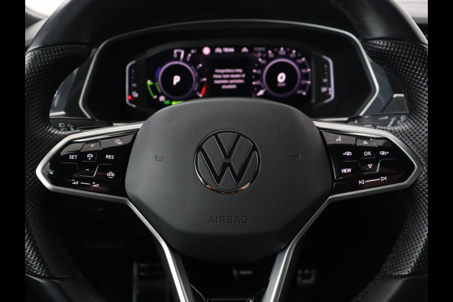 Volkswagen Tiguan 1.4 TSI eHybrid R Line | Trekhaak | Matrix LED | Carplay | Adaptive cruise | Park Assist | Navigatie | Keyless | Virtual Cockpit | Parkeerhulp | PHEV | Plug In