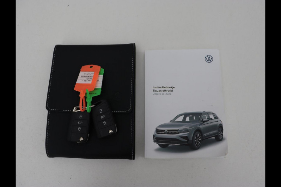 Volkswagen Tiguan 1.4 TSI eHybrid R Line | Trekhaak | Matrix LED | Carplay | Adaptive cruise | Park Assist | Navigatie | Keyless | Virtual Cockpit | Parkeerhulp | PHEV | Plug In