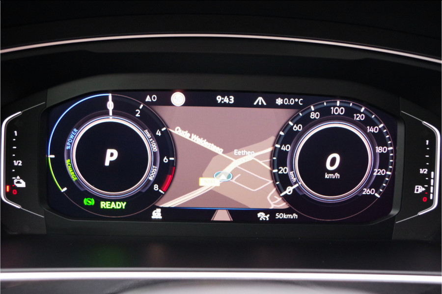 Volkswagen Tiguan 1.4 TSI 245 PK eHybrid R-Line BNS+ PHEV, Panoramadak, Trekhaak, IQ-Light
