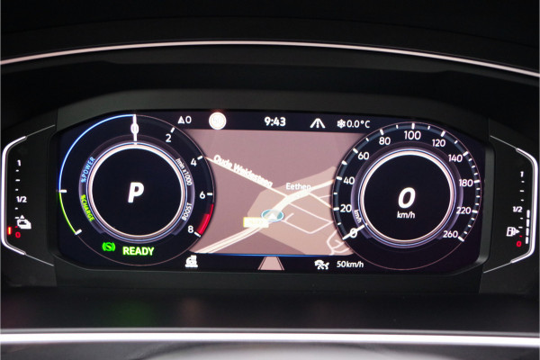 Volkswagen Tiguan 1.4 TSI 245 PK eHybrid R-Line BNS+ PHEV, Panoramadak, Trekhaak, IQ-Light