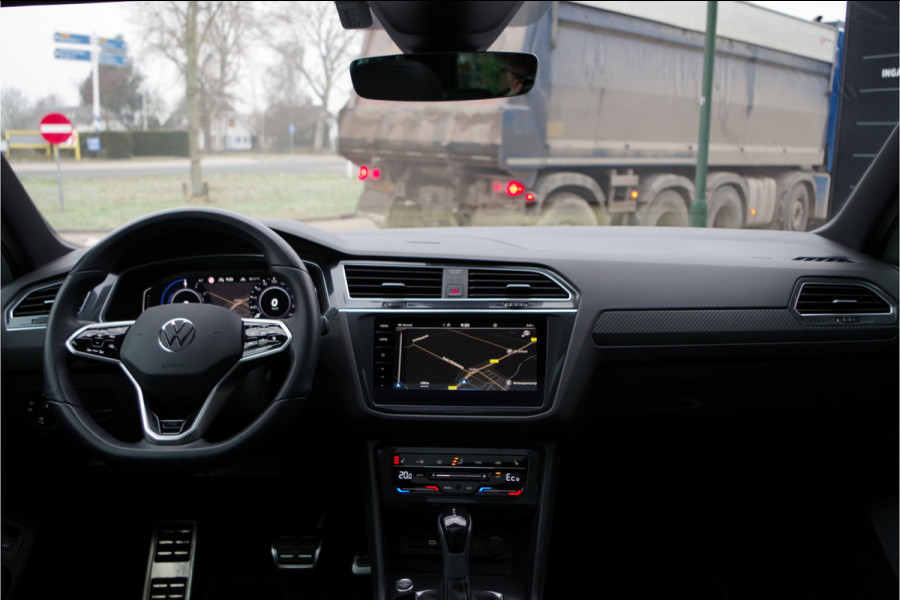 Volkswagen Tiguan 1.4 TSI 245 PK eHybrid R-Line BNS+ PHEV, Panoramadak, Trekhaak, IQ-Light