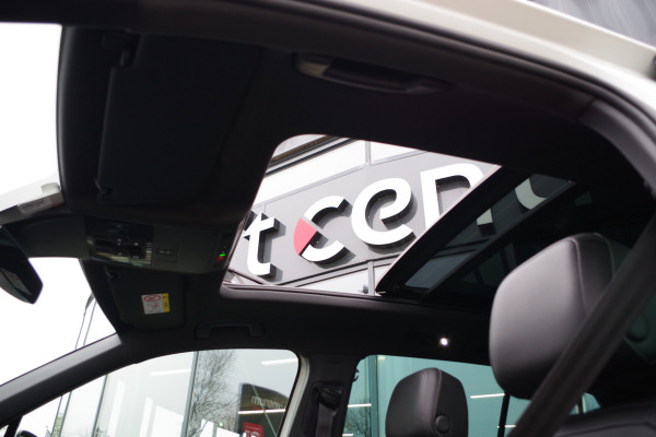 Volkswagen Tiguan 1.4 TSI 245 PK eHybrid R-Line BNS+ PHEV, Panoramadak, Trekhaak, IQ-Light