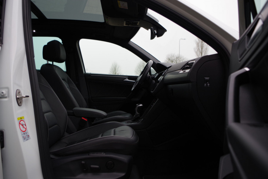 Volkswagen Tiguan 1.4 TSI 245 PK eHybrid R-Line BNS+ PHEV, Panoramadak, Trekhaak, IQ-Light