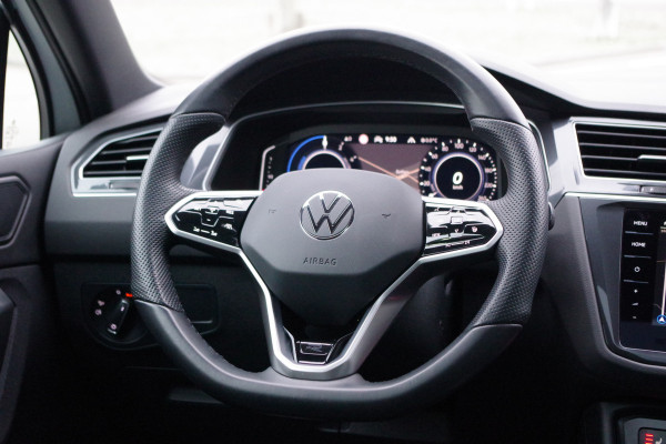 Volkswagen Tiguan 1.4 TSI 245 PK eHybrid R-Line BNS+ PHEV, Panoramadak, Trekhaak, IQ-Light