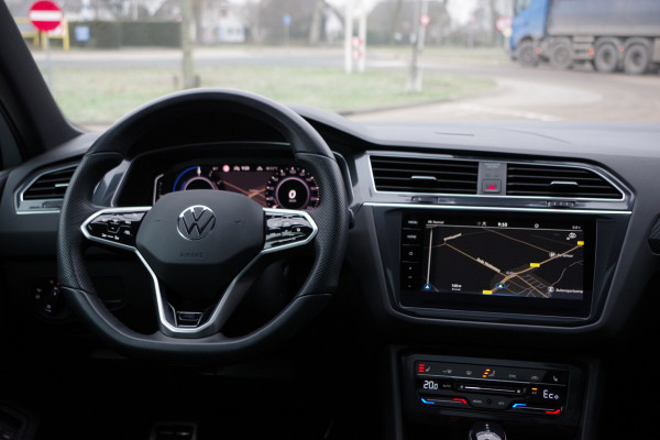Volkswagen Tiguan 1.4 TSI 245 PK eHybrid R-Line BNS+ PHEV, Panoramadak, Trekhaak, IQ-Light
