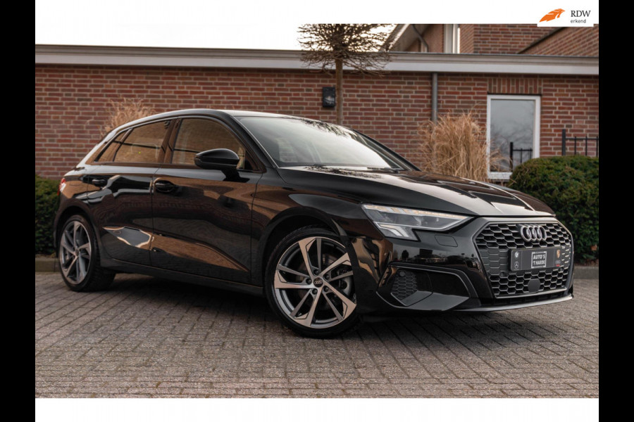 Audi A3 Sportback 30 TFSI Business Edition 110 PK 1e Eig Adaptive Stoelverwarming Full LED 18''