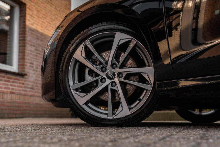 Audi A3 Sportback 30 TFSI Business Edition 110 PK 1e Eig Adaptive Stoelverwarming Full LED 18''