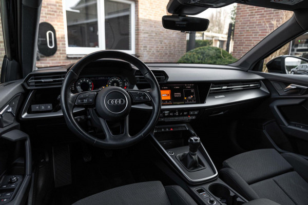 Audi A3 Sportback 30 TFSI Business Edition 110 PK 1e Eig Adaptive Stoelverwarming Full LED 18''