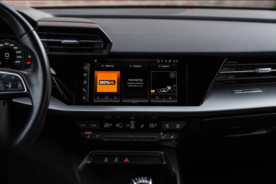 Audi A3 Sportback 30 TFSI Business Edition 110 PK 1e Eig Adaptive Stoelverwarming Full LED 18''