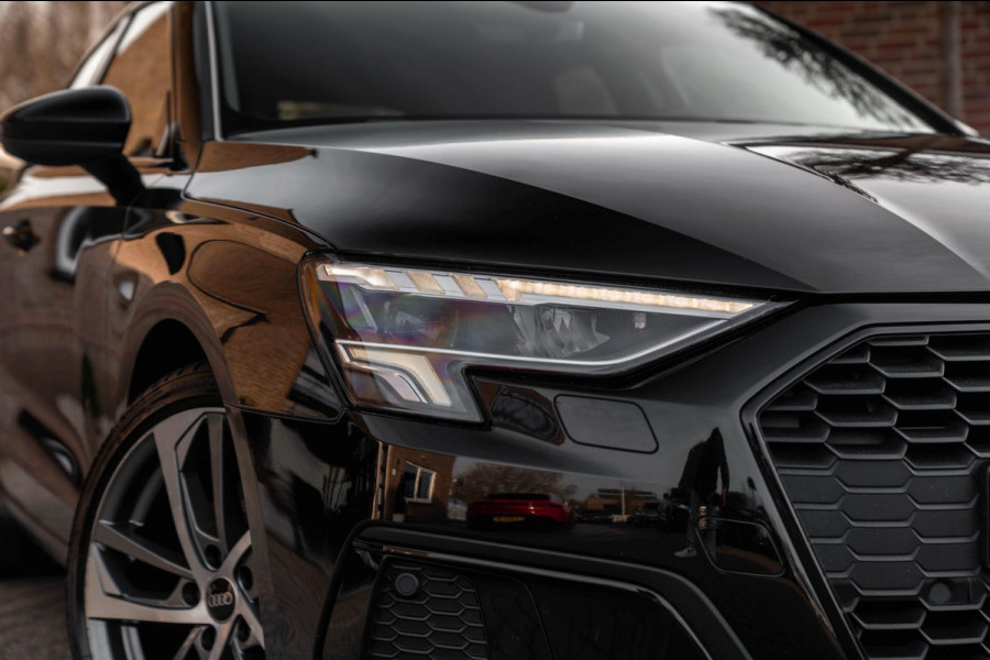 Audi A3 Sportback 30 TFSI Business Edition 110 PK 1e Eig Adaptive Stoelverwarming Full LED 18''