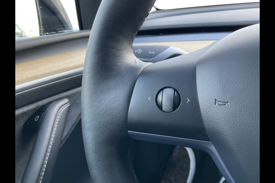 Tesla Model Y Long Range AWD 75 kWh Autopilot Leer Pano.dak 360° Black Warmtepomp