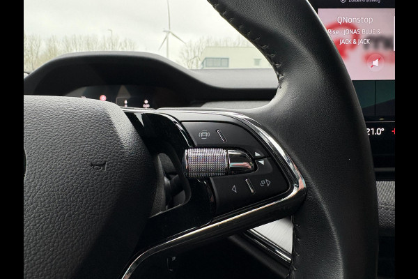 Škoda ENYAQ iV 60 | Wegklapbare trekhaak | Stoelverwarming | Warmtepomp