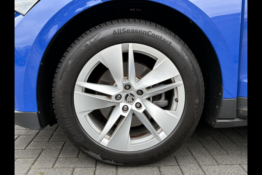 Škoda ENYAQ iV 60 | Wegklapbare trekhaak | Stoelverwarming | Warmtepomp