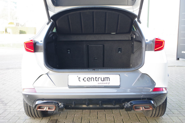 CUPRA Formentor 1.4 e-Hybrid 245 PK VZ Performance PHEV, Trekhaak, Adap. Cruise Control, Camera
