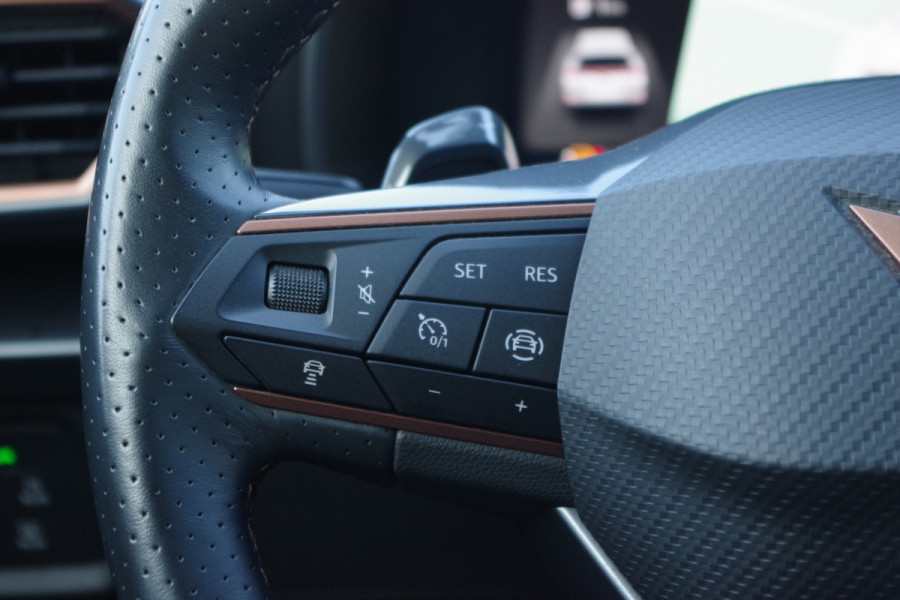 CUPRA Formentor 1.4 e-Hybrid 245 PK VZ Performance PHEV, Trekhaak, Adap. Cruise Control, Camera