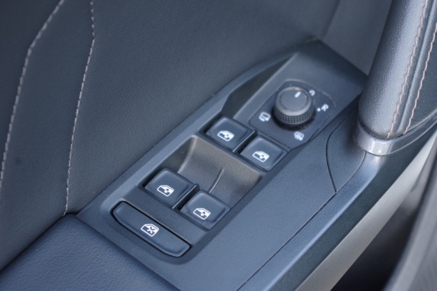 CUPRA Formentor 1.4 e-Hybrid 245 PK VZ Performance PHEV, Trekhaak, Adap. Cruise Control, Camera