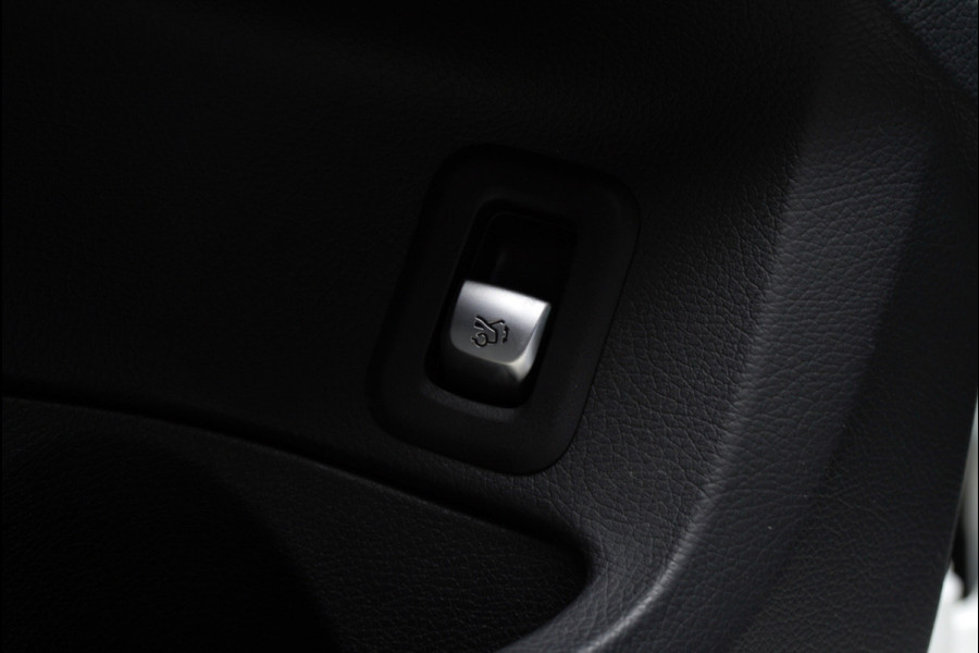 Mercedes-Benz C-Klasse Estate 180 Navi Leder Camera LED PTS Elektr. achterklep Climate Control LM velgen