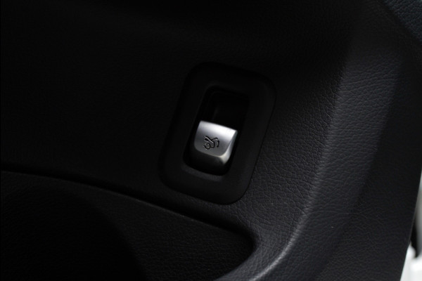 Mercedes-Benz C-Klasse Estate 180 Navi Leder Camera LED PTS Elektr. achterklep Climate Control LM velgen