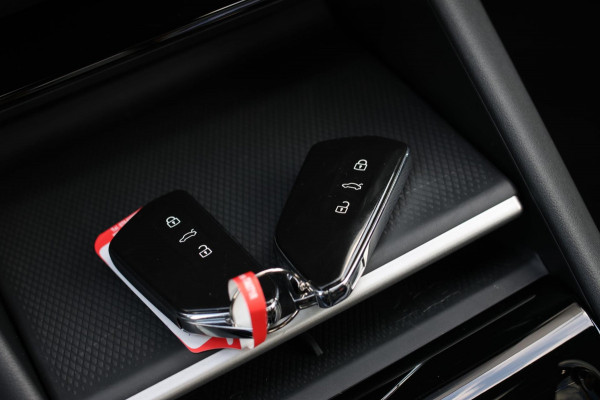 Volkswagen Tiguan 1.5 eTSI R-Line *Pano*H/K*360 Camera*Head-Up*Keyless*Trekhaak*