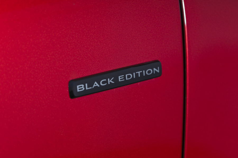 Renault Kadjar 1.3 TCe 160 PK Black Edition - Automaat Orig. NL | Cruise | PDC | Camera | NAV + App. Connect | Stoelverw. | ECC | Bose | Trekhaak | LM 19" |