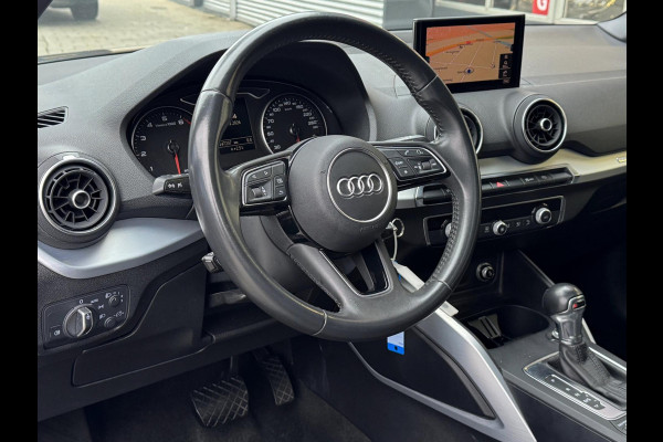 Audi Q2 30 TFSI Design Pro Line Plus - AUTOMAAT I Panorama dak I Airco I PDC I Sport velgen 19 I Afneembare trekhaak I Dealer ond.