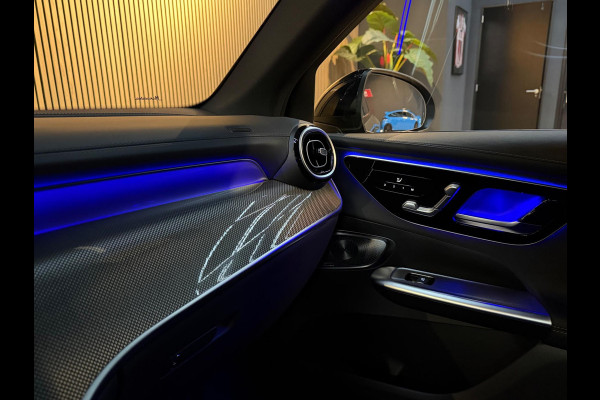 Mercedes-Benz GLC 400e 4MATIC AMG 381PK. Pano - Lucht