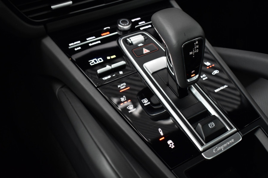 Porsche Cayenne Coupé 3.0 E-Hybrid 462pk SportDesign Techart | Pano | ACC | 22'' Wielen | PDLS+ Matrix | Alcantara dakhemel | Matrix PDLS+ |