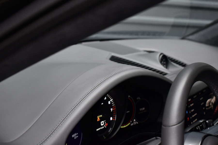 Porsche Cayenne Coupé 3.0 E-Hybrid 462pk SportDesign Techart | Pano | ACC | 22'' Wielen | PDLS+ Matrix | Alcantara dakhemel | Matrix PDLS+ |
