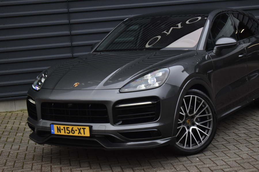 Porsche Cayenne Coupé 3.0 E-Hybrid 462pk SportDesign Techart | Pano | ACC | 22'' Wielen | PDLS+ Matrix | Alcantara dakhemel | Matrix PDLS+ |