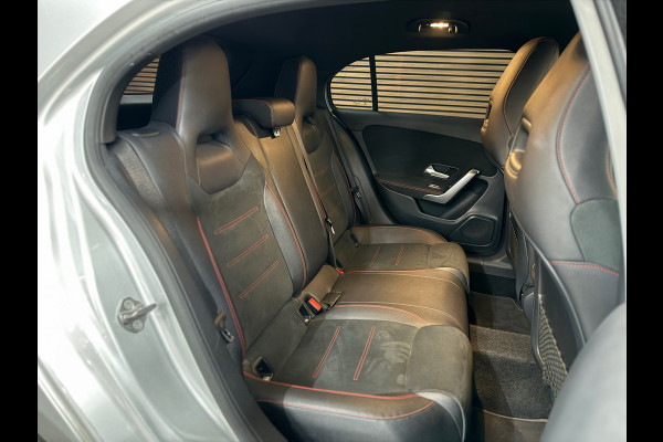 Mercedes-Benz A-Klasse 200 Business Solution AMG | LED | 18' inch | Sportstoelen | Parkeerassistent | Navigatie | NAP