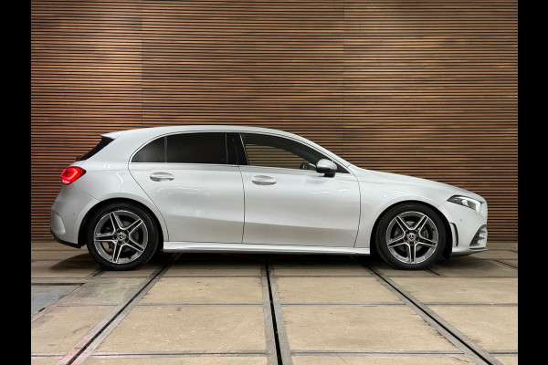 Mercedes-Benz A-Klasse 200 Business Solution AMG | LED | 18' inch | Sportstoelen | Parkeerassistent | Navigatie | NAP