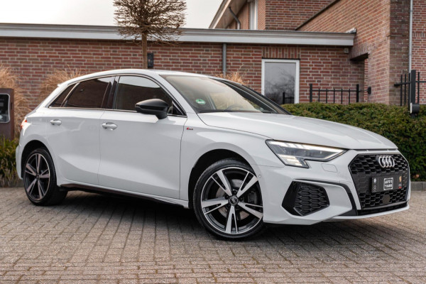Audi A3 Sportback 40 TFSI e s edition ACC B&O Matrix LED Ambiance Elek.Klep Keyless Stoelverwarming 18''