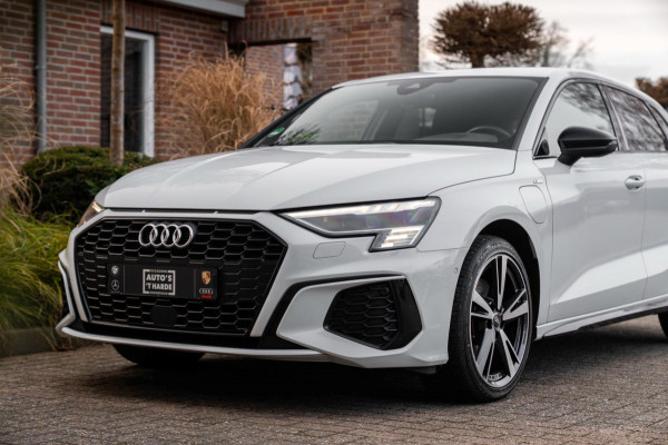 Audi A3 Sportback 40 TFSI e s edition ACC B&O Matrix LED Ambiance Elek.Klep Keyless Stoelverwarming 18''
