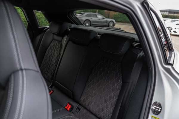 Audi A3 Sportback 40 TFSI e s edition ACC B&O Matrix LED Ambiance Elek.Klep Keyless Stoelverwarming 18''