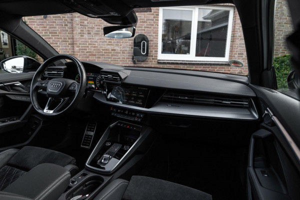 Audi A3 Sportback 40 TFSI e s edition ACC B&O Matrix LED Ambiance Elek.Klep Keyless Stoelverwarming 18''