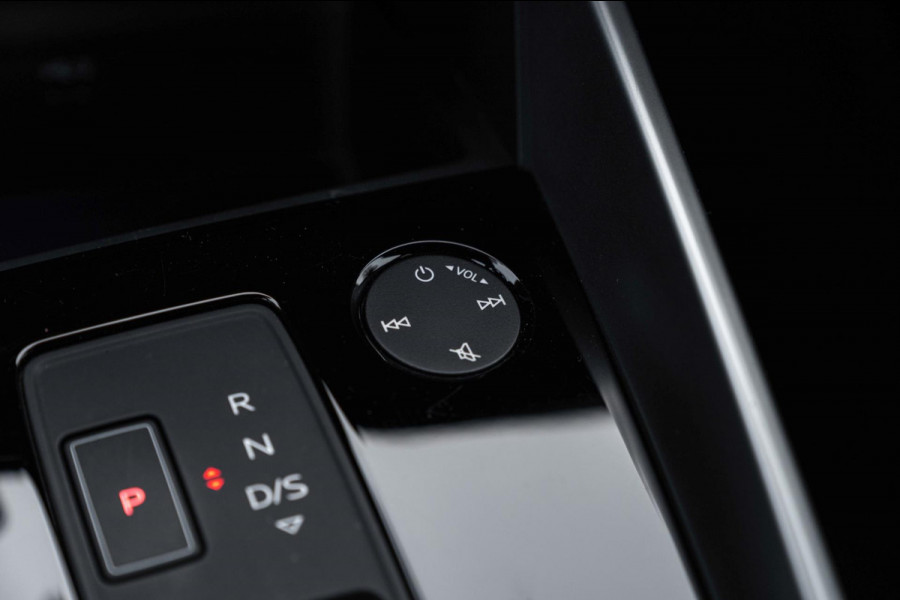 Audi A3 Sportback 40 TFSI e s edition ACC B&O Matrix LED Ambiance Elek.Klep Keyless Stoelverwarming 18''