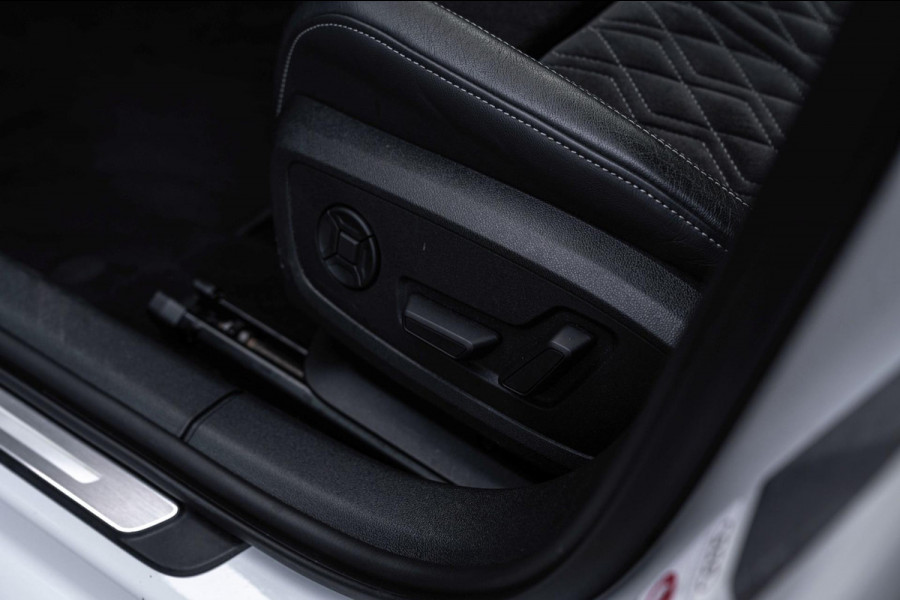 Audi A3 Sportback 40 TFSI e s edition ACC B&O Matrix LED Ambiance Elek.Klep Keyless Stoelverwarming 18''