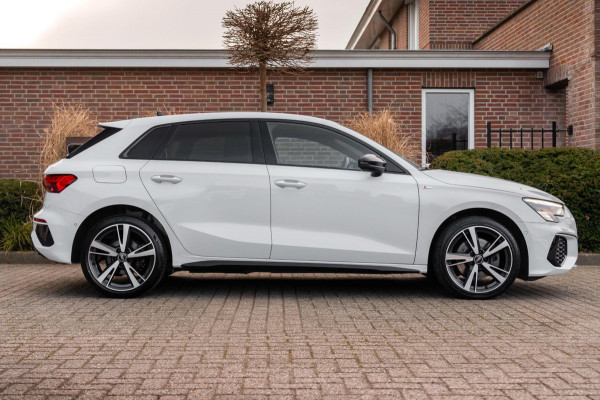 Audi A3 Sportback 40 TFSI e s edition ACC B&O Matrix LED Ambiance Elek.Klep Keyless Stoelverwarming 18''