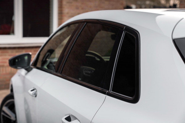 Audi A3 Sportback 40 TFSI e s edition ACC B&O Matrix LED Ambiance Elek.Klep Keyless Stoelverwarming 18''