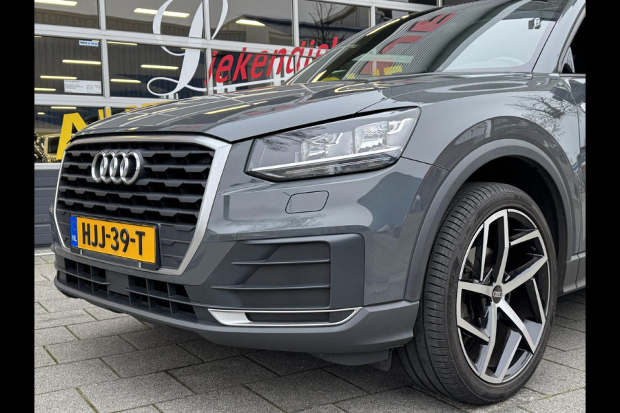 Audi Q2 30 TFSI Design Pro Line Plus - AUTOMAAT I Panorama dak I Airco I PDC I Sport velgen 19 I Afneembare trekhaak I Dealer ond.