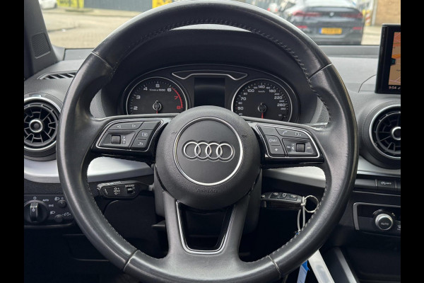 Audi Q2 30 TFSI Design Pro Line Plus - AUTOMAAT I Panorama dak I Airco I PDC I Sport velgen 19 I Afneembare trekhaak I Dealer ond.
