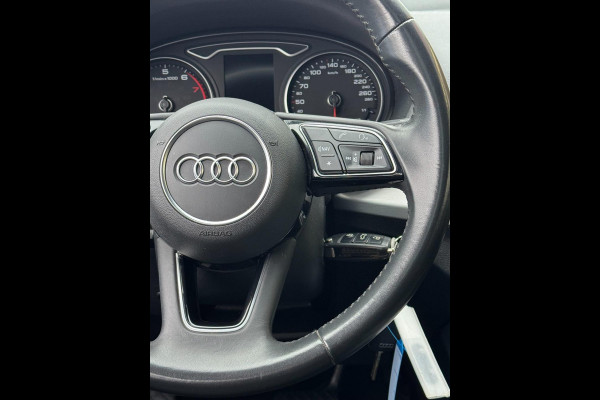 Audi Q2 30 TFSI Design Pro Line Plus - AUTOMAAT I Panorama dak I Airco I PDC I Sport velgen 19 I Afneembare trekhaak I Dealer ond.
