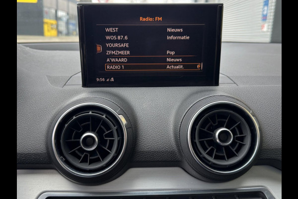 Audi Q2 30 TFSI Design Pro Line Plus - AUTOMAAT I Panorama dak I Airco I PDC I Sport velgen 19 I Afneembare trekhaak I Dealer ond.
