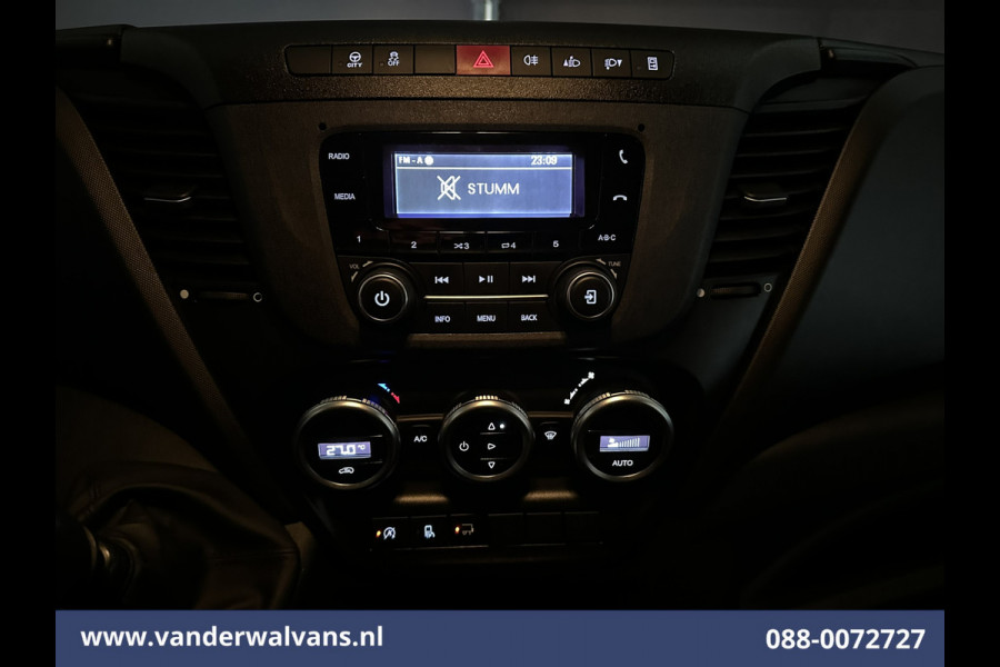 Iveco Daily 35C16H 157pk Dubbel Lucht Bakwagen Laadklep Euro6 Airco | 910kg laadvermogen Bijrijdersbank