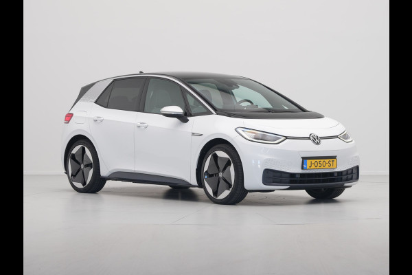 Volkswagen ID.3 First Max 58 kWh 204pk Trekhaak Panorama Navigatie Camera Stoel/Stuurverwarming