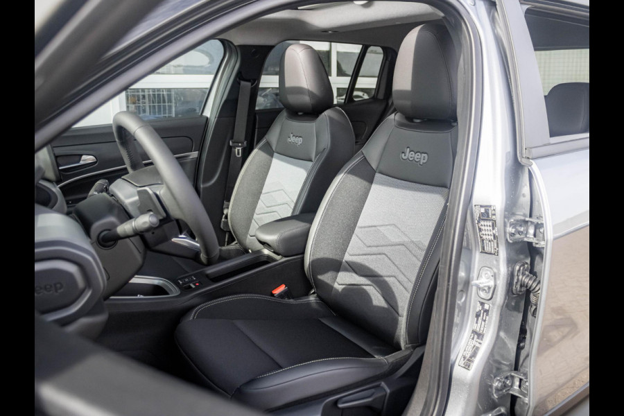Jeep Avenger 1.2 e-Hybrid Summit | Uit voorraad leverbaar | Winter Pack | Schuif/Kanteldak | Infotaiment&Convenience Pack | Bicolore