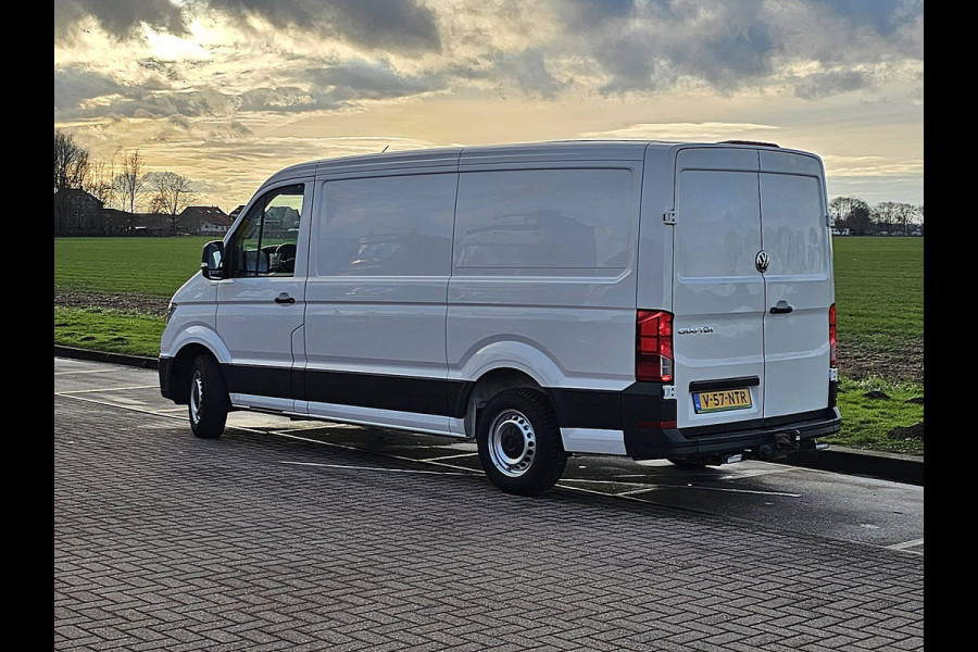 Volkswagen Crafter 30 2.0 TDI 102 L2H1 airco, trekhaak