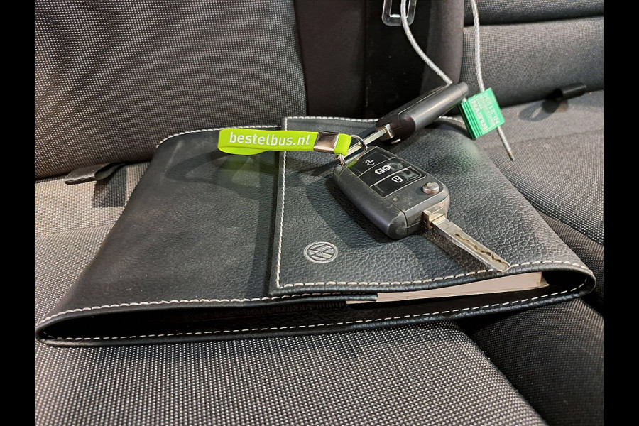 Volkswagen Crafter 30 2.0 TDI 102 L2H1 airco, trekhaak